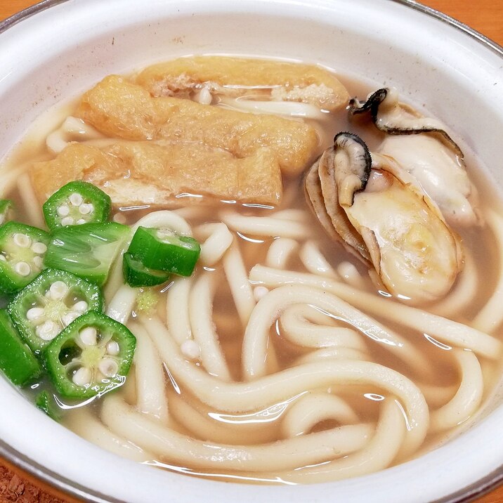 牡蠣の鍋焼きうどん